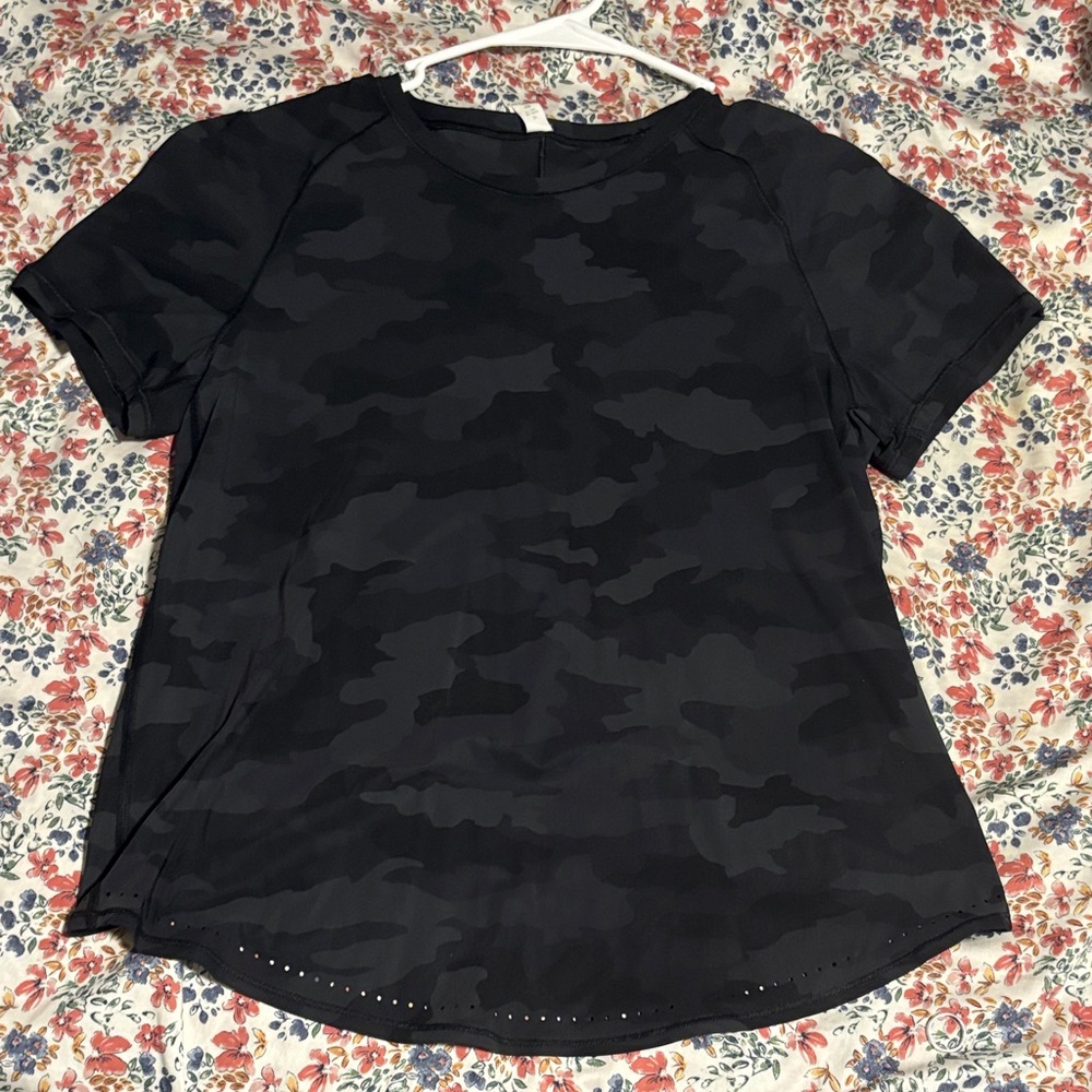 lululemon athletica Black Camo Short Sleeve Tee
